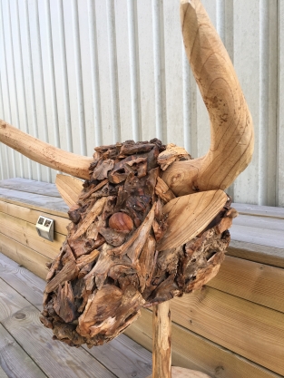 Bull's head made entirely of wood, a Monfort, very special work of art.